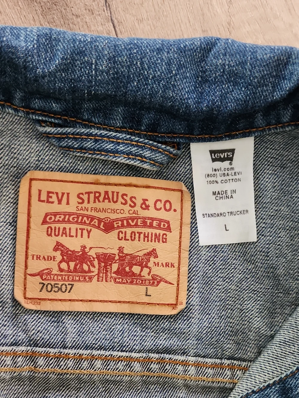 Levi's 70507 Standard Trucker Denim Jacket Large Blue Cotton Classic 2008 Era‎